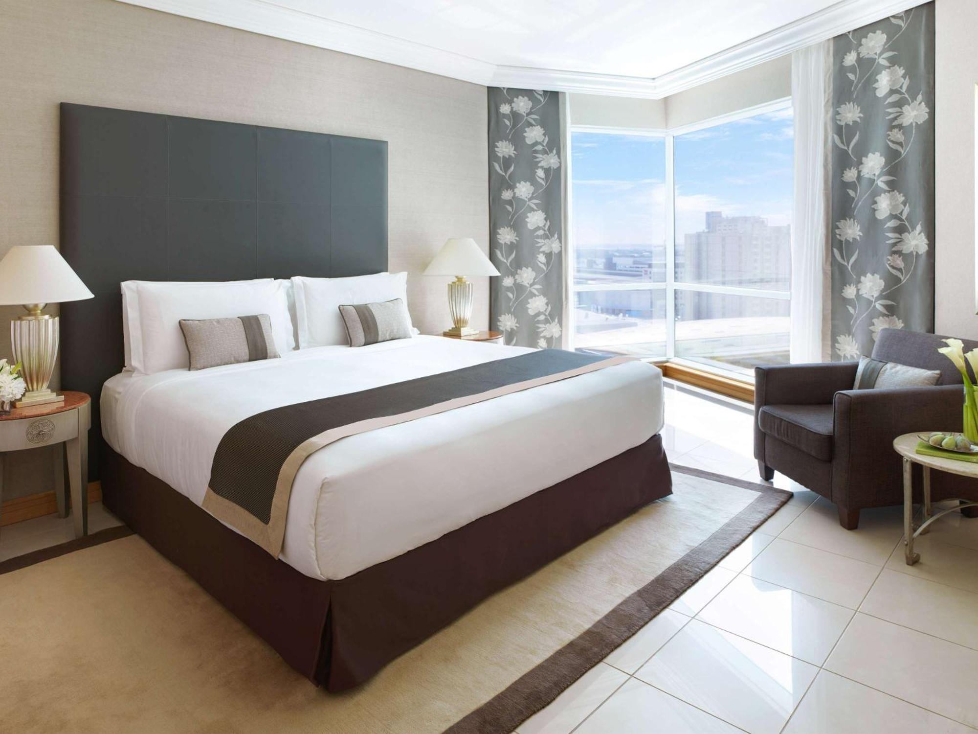 Готель Fairmont 5*